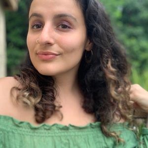 Meet your Posher, Kira